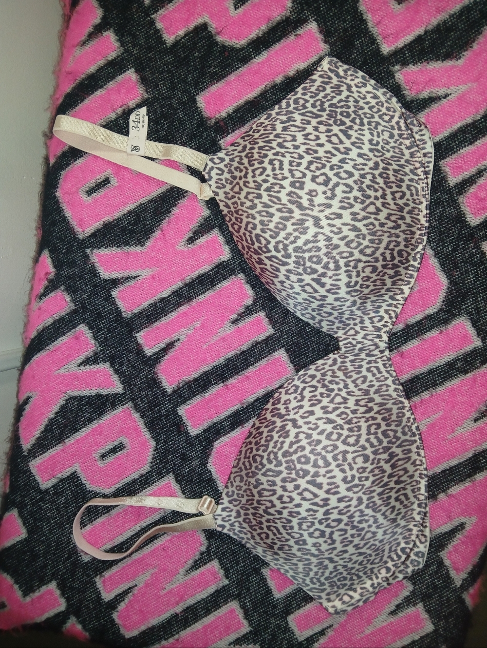NEW Victoria's Secret Beige and Leopard Push-Up Bra 34DD Padded No-Wire Comfort